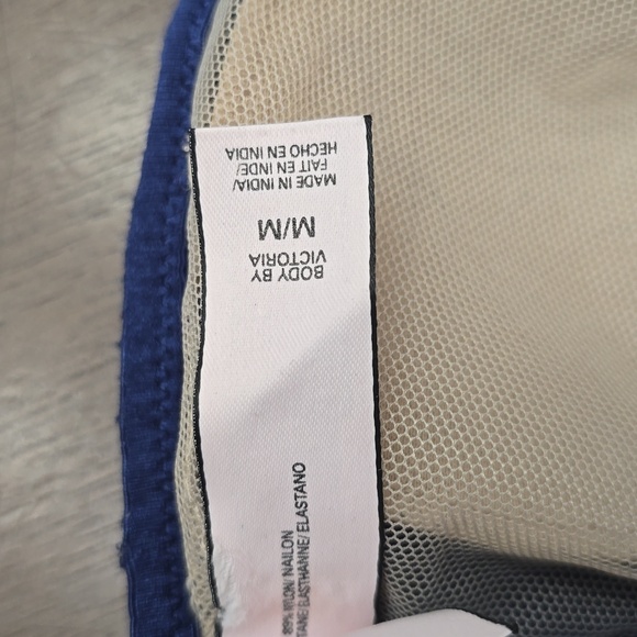 VICTORIA'S SECRET Navy Blue Lace Bralette Sz M Front Closure - Picture 3 of 4